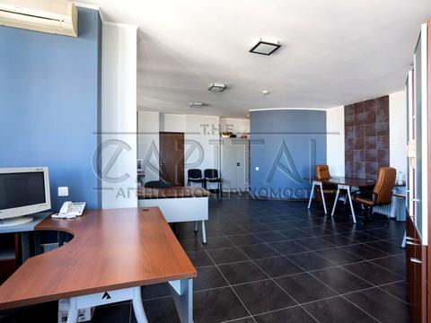 комерційна за адресою Микільсько-Слобідська вул., 2-Б