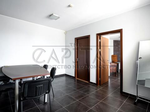 комерційна за адресою Микільсько-Слобідська вул., 2-Б