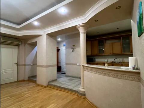 квартира за адресою Академіка Богомольця вул., 7/14