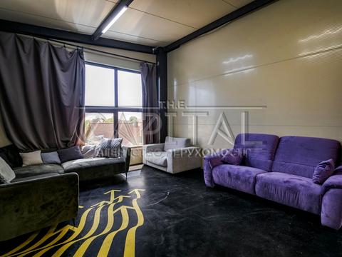 комерційна за адресою 192-га Садова вул., 999