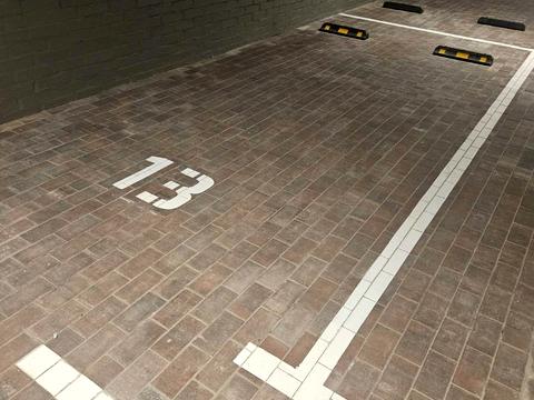 паркомісце за адресою Березняківська вул., 29