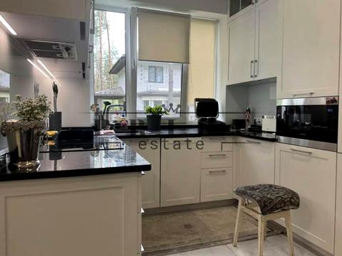 будинок за адресою Абрикосова вул.