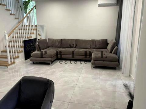 будинок за адресою Абрикосова вул.