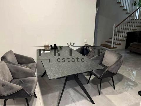 будинок за адресою Абрикосова вул.