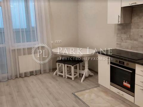 квартира за адресою Рея Бредбері вул., 2