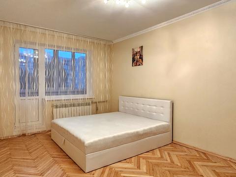 квартира по адресу Червоной Калины просп. (Владимира Маяковского), 18