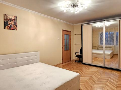 квартира по адресу Червоной Калины просп. (Владимира Маяковского), 18