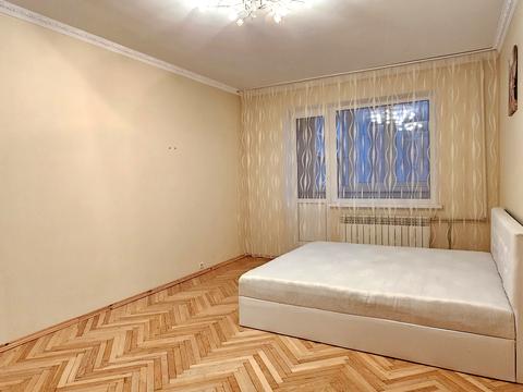 квартира по адресу Червоной Калины просп. (Владимира Маяковского), 18