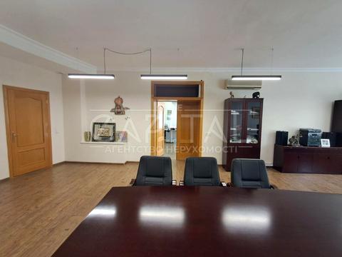 комерційна за адресою Лук'янівська вул., 1