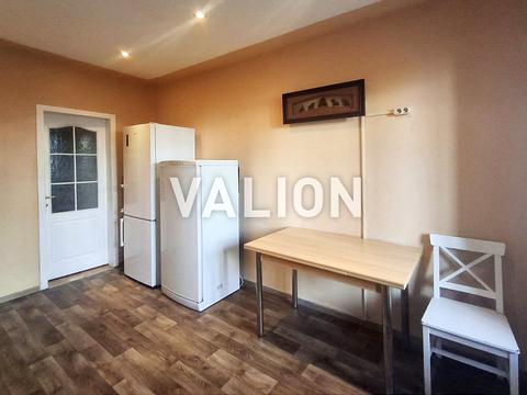 квартира за адресою Академіка Булаховського вул., 5-Б