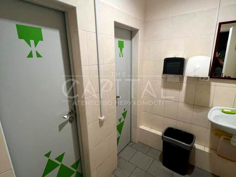 комерційна за адресою Ямська вул., 72