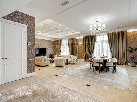 будинок за адресою Молодіжна вул.