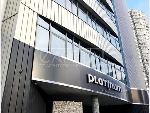 комерційна за адресою Михайла Гришка вул., 3а