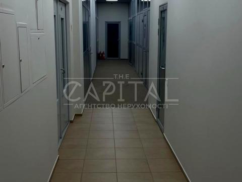 комерційна за адресою Кирилівська вул. (Фрунзе), 39