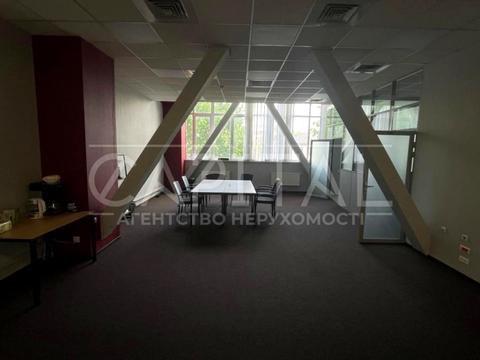 комерційна за адресою Кирилівська вул. (Фрунзе), 39