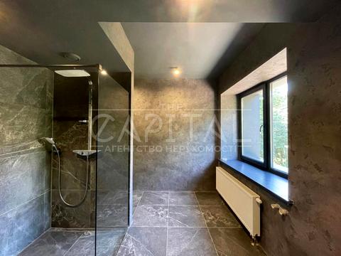 комерційна за адресою Кирилівська вул. (Фрунзе), 102