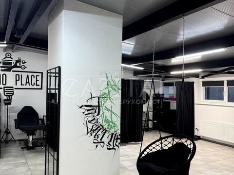 комерційна за адресою Володимиро-Либідська вул., 22