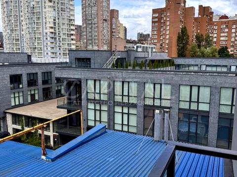 комерційна за адресою Володимиро-Либідська вул., 22