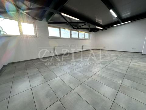 комерційна за адресою Володимиро-Либідська вул., 22