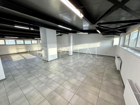 комерційна за адресою Володимиро-Либідська вул., 22