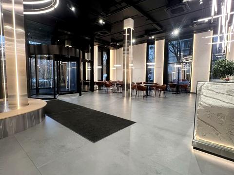 комерційна за адресою Красилівська вул., 9