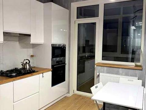 квартира за адресою Сімейна вул., 3