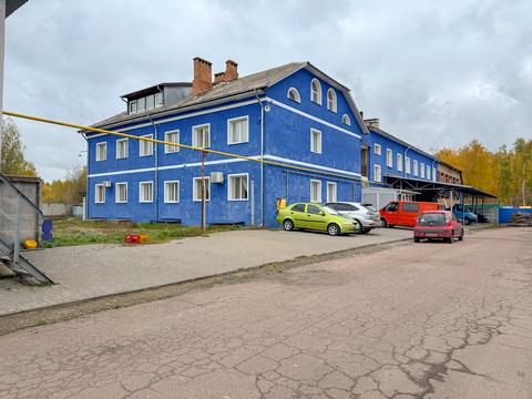 комерційна за адресою Квітнева вул., 24