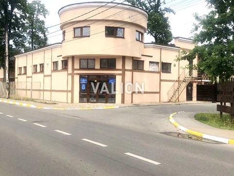 комерційна за адресою Лисенка вул., 2