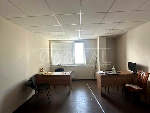 комерційна за адресою Вереснева вул., 3