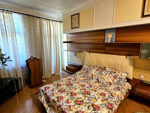 квартира по адресу Дмитрия Яворницкого просп. (Карла Маркса), 96