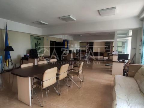 комерційна за адресою Рональда Рейгана вул., 40