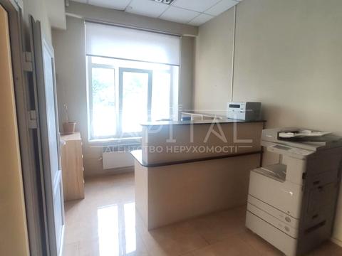 комерційна за адресою Рональда Рейгана вул., 40