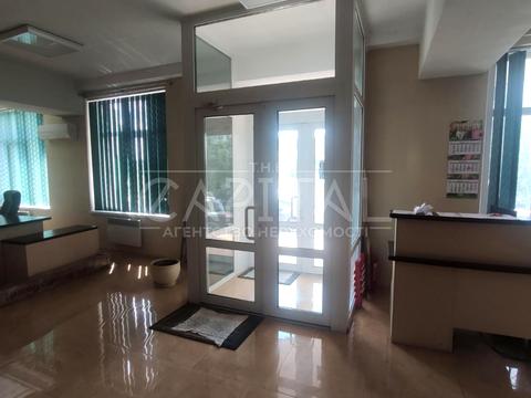 комерційна за адресою Рональда Рейгана вул., 40