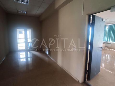 комерційна за адресою Рональда Рейгана вул., 40