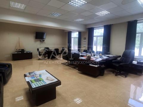 комерційна за адресою Рональда Рейгана вул., 40