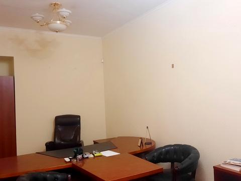 комерційна за адресою Шовковична вул., 21