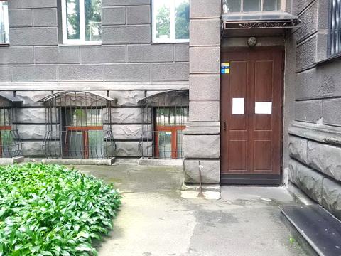 комерційна за адресою Шовковична вул., 21