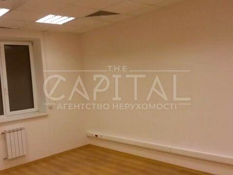 комерційна за адресою Дмитрівська вул., 69