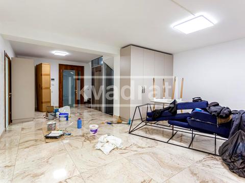 комерційна за адресою Редутна вул., 10