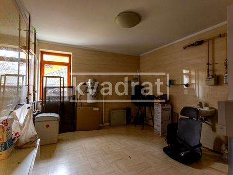 комерційна за адресою Редутна вул., 10