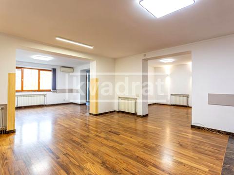 комерційна за адресою Редутна вул., 10