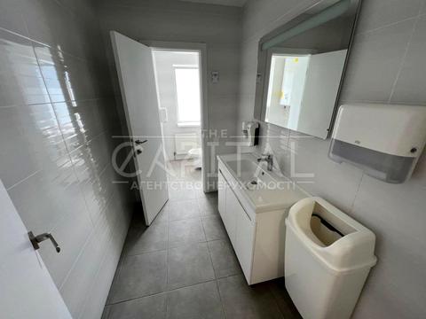 коммерческая по адресу Степана Бандеры просп. (Московський), 16б