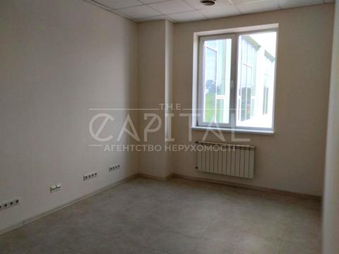 коммерческая по адресу Степана Бандеры просп. (Московський), 16б