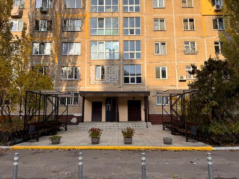 квартира за адресою Добровольців пров., 10