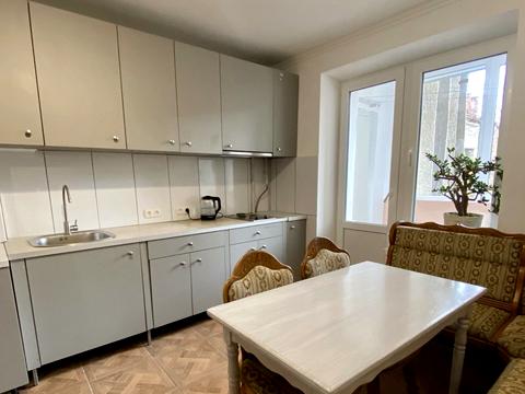 квартира за адресою Євгена Коновальця вул., 121