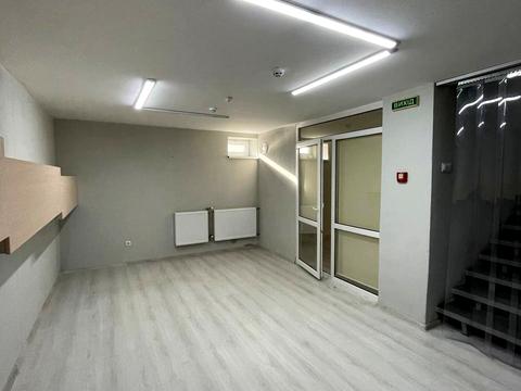 комерційна за адресою Володимира Антоновича вул. (), 74