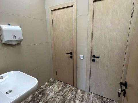 комерційна за адресою Болсуновська вул. (Сергія Струтинського), 13-15