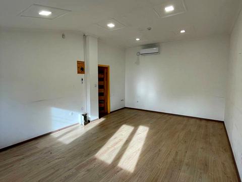 комерційна за адресою Володимира Антоновича вул. (), 74