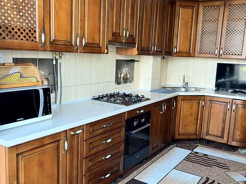 квартира за адресою Володимира Великого вул., 93