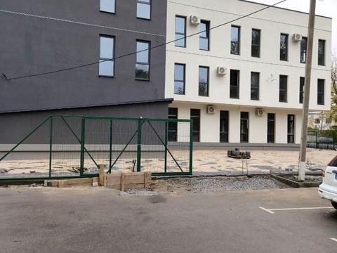 комерційна за адресою Київська вул., 162а